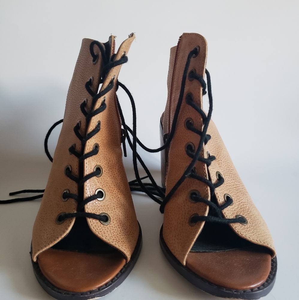 Lace up heeled sandals